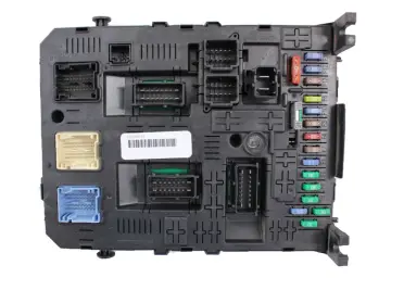 Calculateur d'habitacle BSI Citroën C8 Johnson Controls (JCAE) BSI04EV K