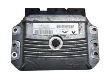 Calculateur injection Dacia Logan MCV Valeo V42