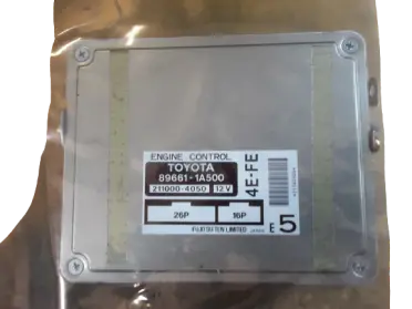 Calculateur injection Toyota Corolla FUJITSU 89661-1A500